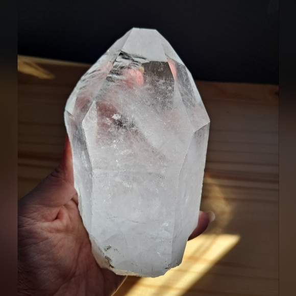 Stunning Extra Large Natural Quartz Crystal Point - Picture 1 of 11